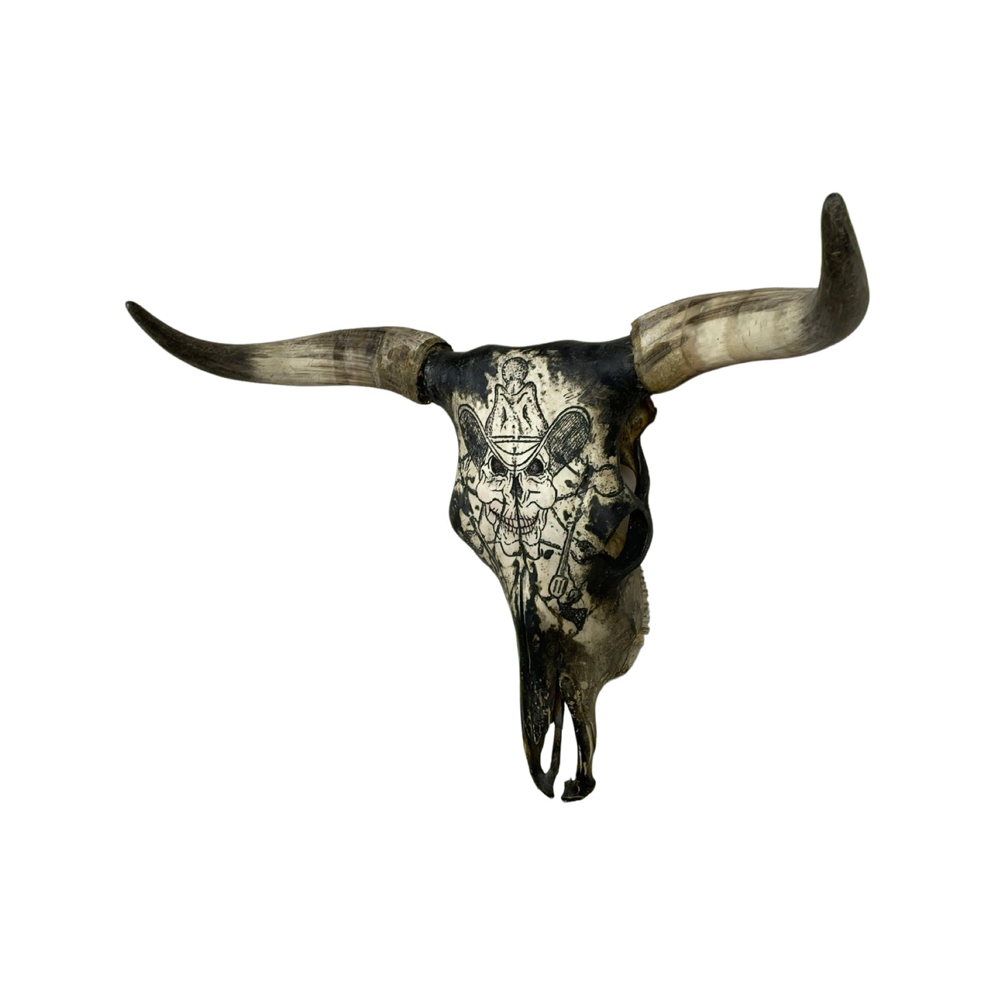 A Longhorn Engraved Skull Taxidermy Wall Decor featuring a skull wih a cowboy hat